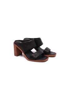 Sofft Sheila Sandals In Black Leather