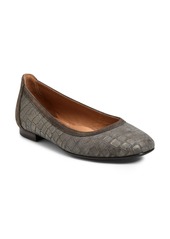 Sofft Maretto Flat in Grey Leather at Nordstrom