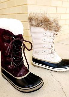 Sorel Joan Of Artic Winter Boots In Fawn/omega