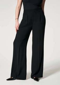 Spanx Carefree Crepe Pleated Trouser In Classic Black