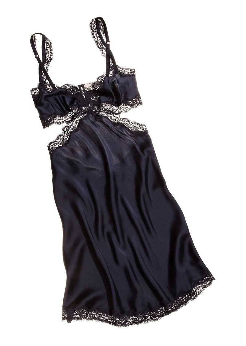 clara whispering chemise