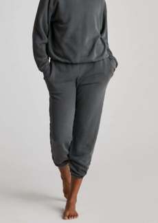 Strut This Ace Jogger In Ash