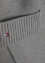 Tommy Hilfiger embroidered-logo scarf and beanie set