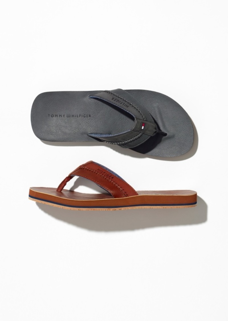 hilfiger flip flops mens