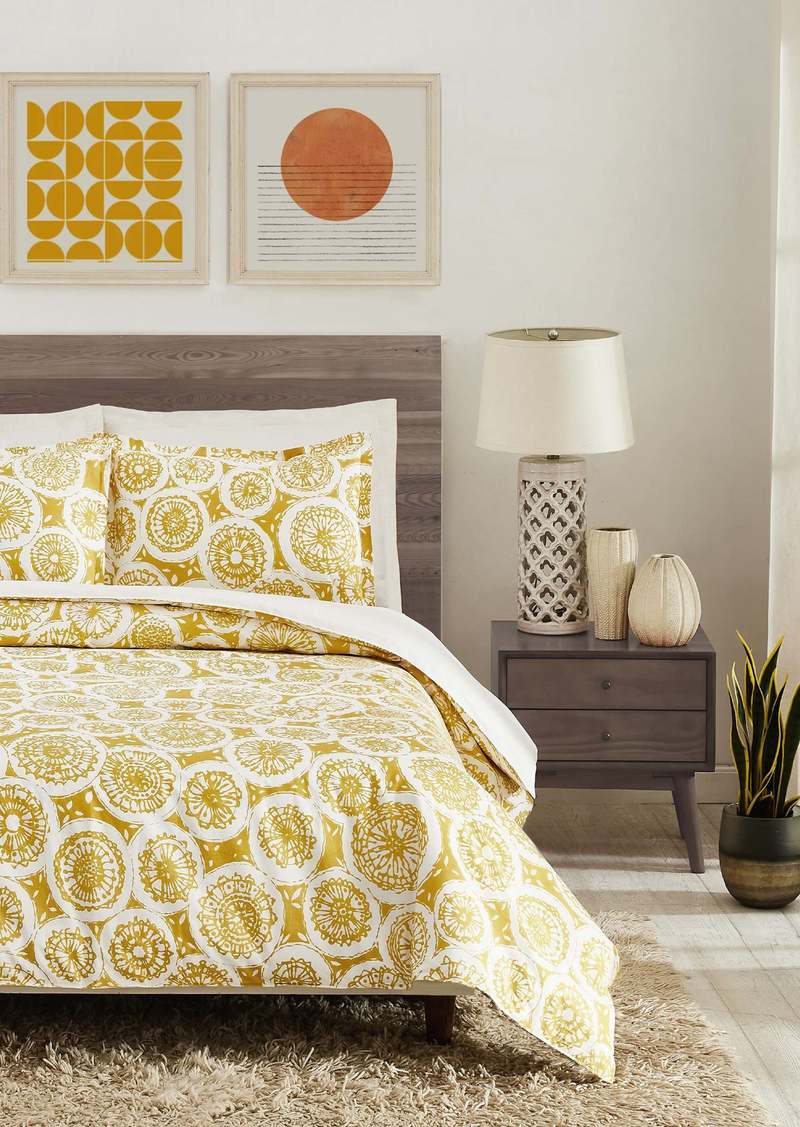 Trina Turk Peking Handicraft Inc  STAR DOT FULL/QUEEN DUVET 3-PIECE SET / YELLOW