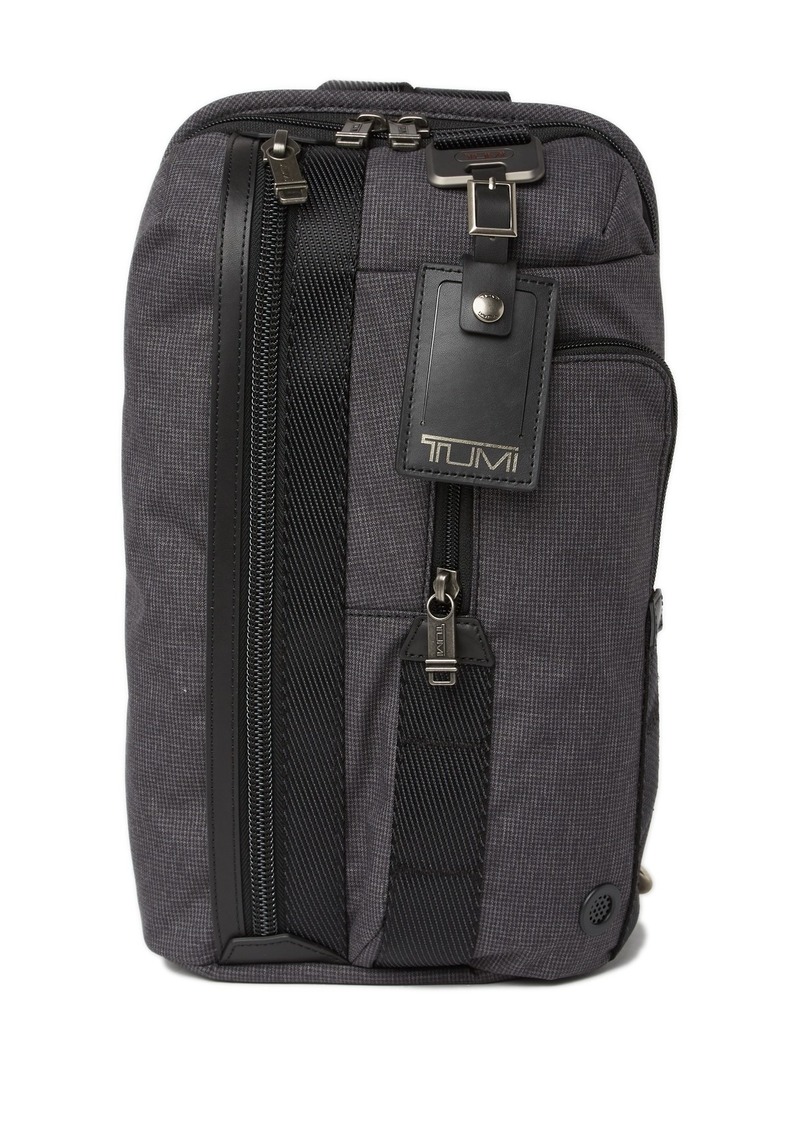 morado sling tumi