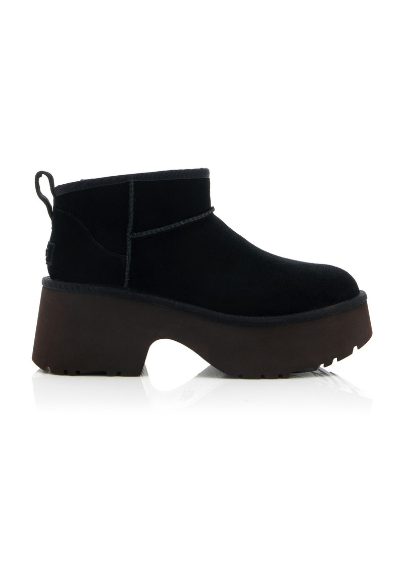 UGG - New Heights Shearling Platform Classic Ultra Mini Boots - Black - US 11 - Moda Operandi