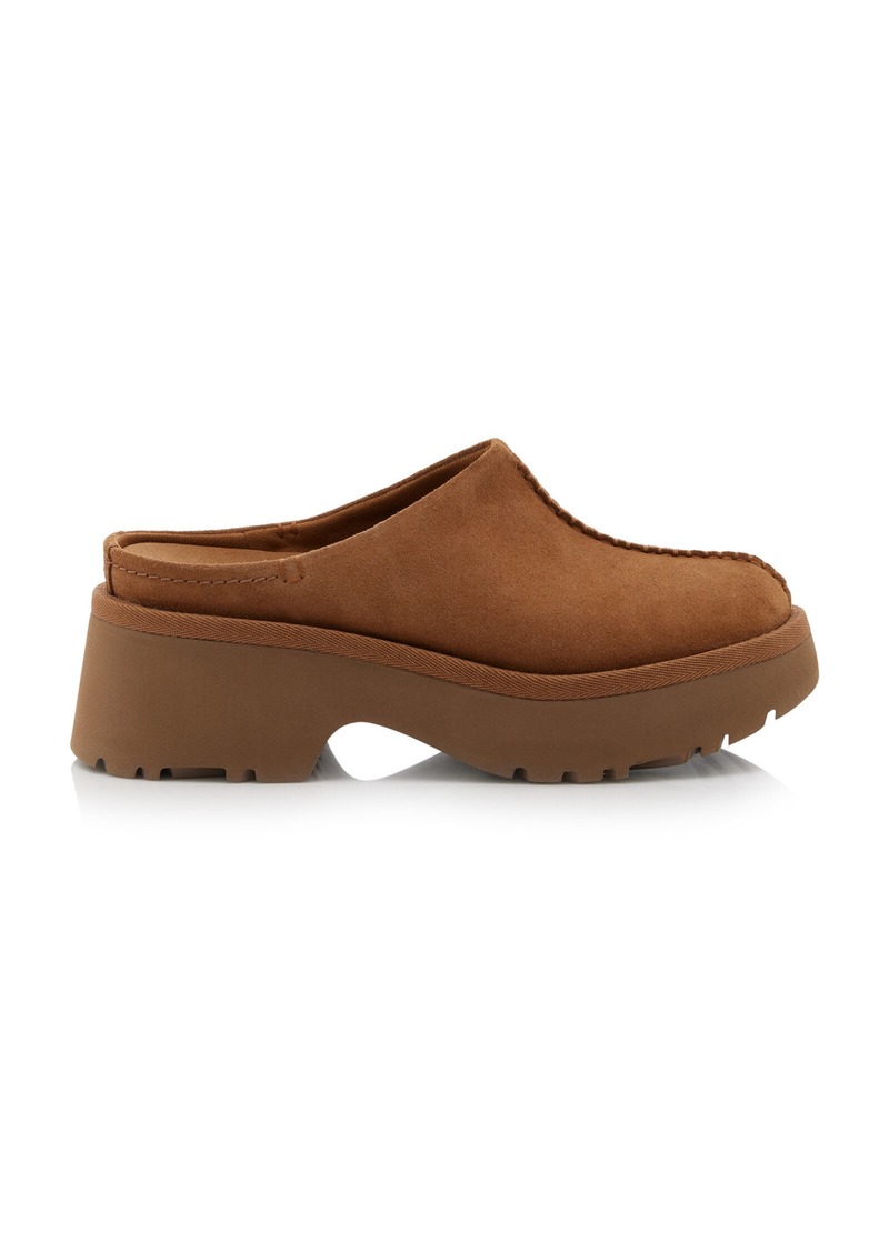 UGG - New Heights Suede Clogs - Tan - US 7 - Moda Operandi