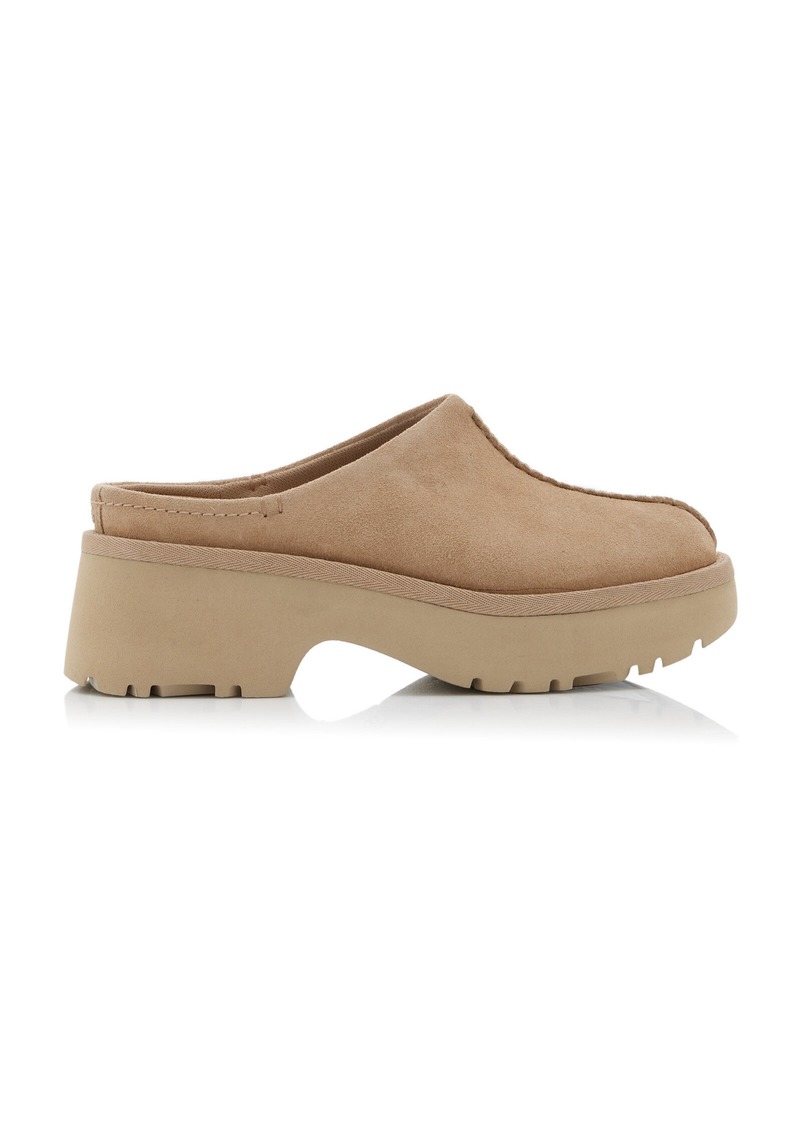 UGG - New Heights Suede Clogs - Neutral - US 6 - Moda Operandi