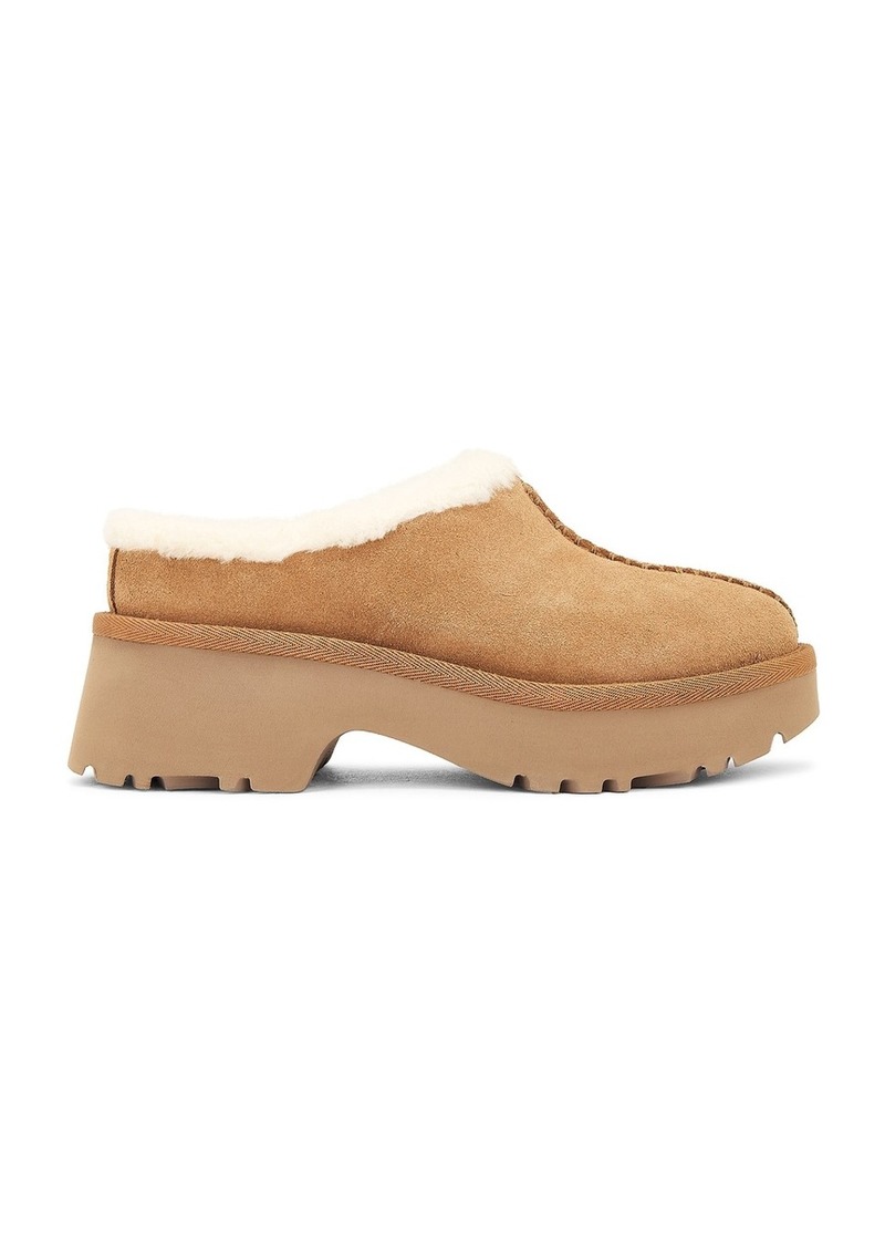 UGG New Heights Cozy Clog