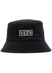 Valentino logo detail bucket hat