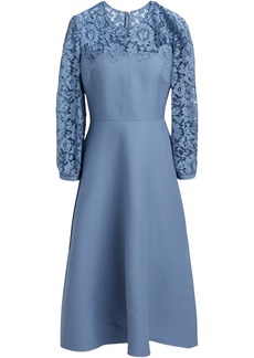 Valentino Garavani - Lace-paneled wool and silk-blend crepe midi dress - Blue - IT 40