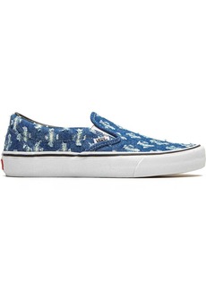 Vans x Supreme Slip-On Pro "Blue Hole Punch Denim" sneakers