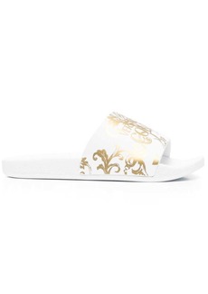 Versace 'Barocco' print slides