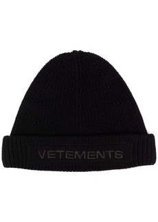 Vetements embroidered logo chunky-knit beanie