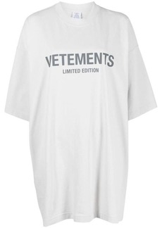VETEMENTS LIMITED EDITION LOGO T-SHIRT CLOTHING