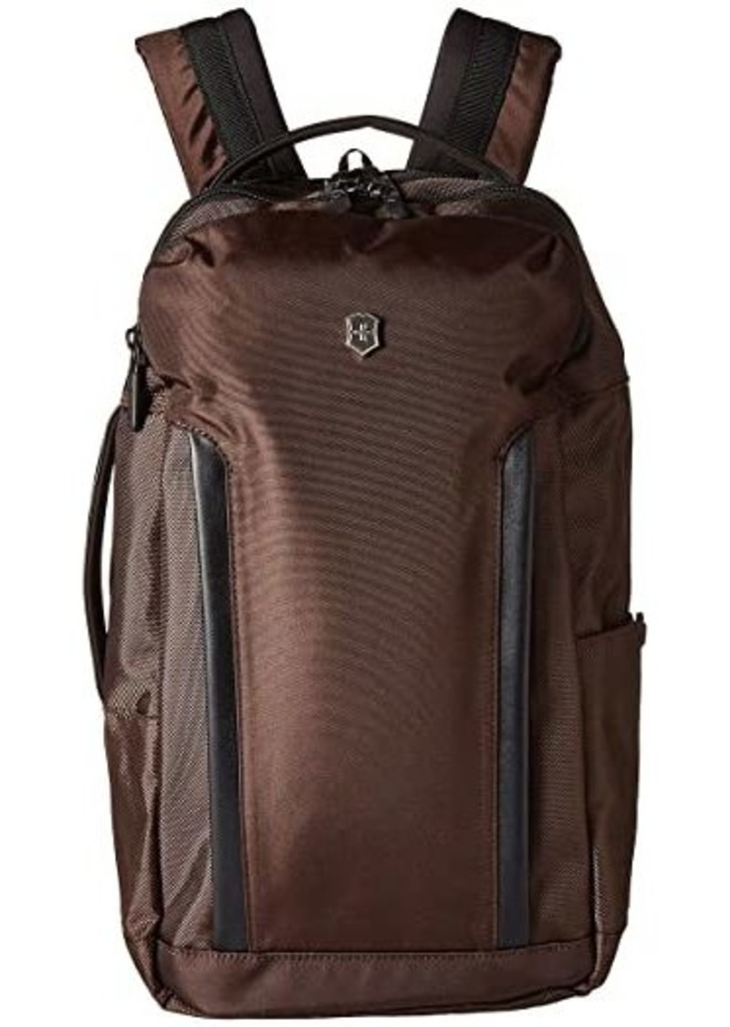 victorinox deluxe travel laptop backpack