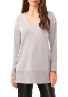 Vince Camuto Ribbed Sleeve V-Neck Top in Grey Heather at Nordstrom Rack