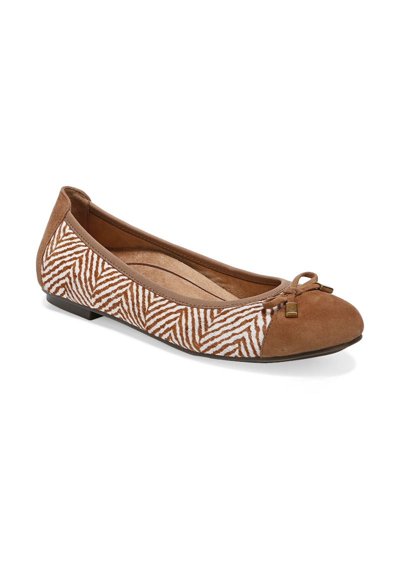 Vionic Minna Faux Calf Hair Flat in Toffee/Cream at Nordstrom Rack
