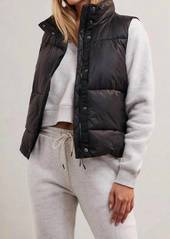 Z Supply Just Right Puffer Vest In Black