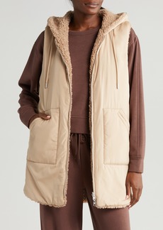 Zella Cozy Insulated Hooded Faux Shearling Reversible Vest in Tan Taupe at Nordstrom Rack