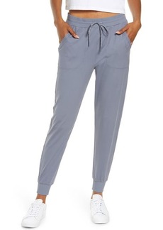 zella Live In Pocket Joggers in Grey Folkstone at Nordstrom