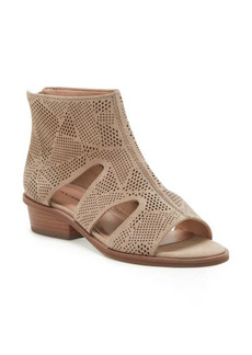 Lucky Brand Sicole Sandal in Dune at Nordstrom