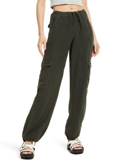 Urban Outfitters Exclusives BDG Urban Outfitters Ruth Linen Cargo Pants in Forest at Nordstrom