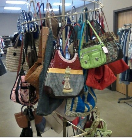 purse-rack