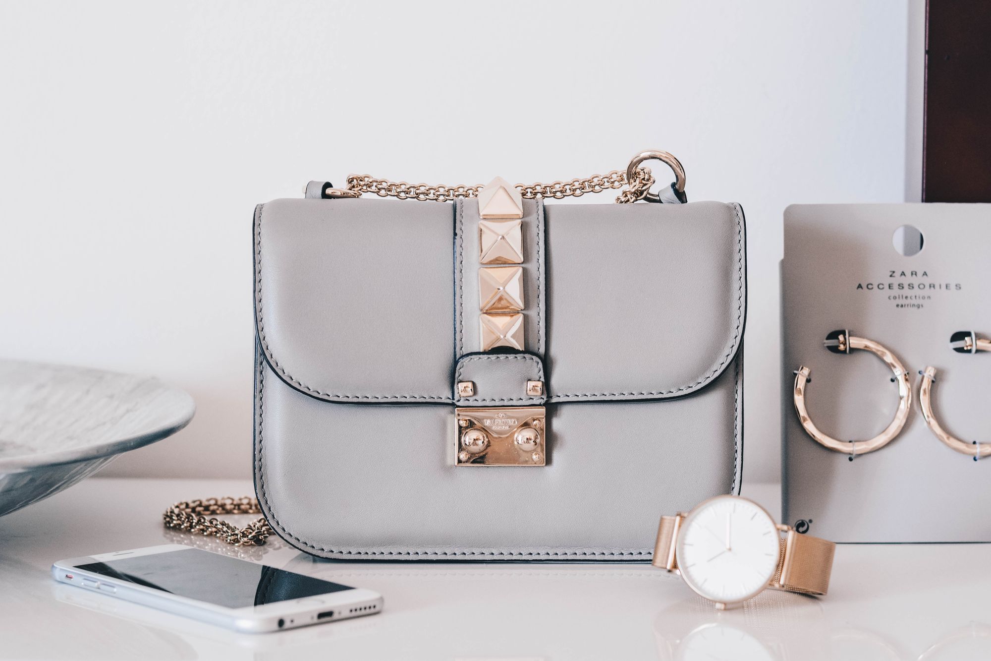 How to Spot a Fake Designer Handbag