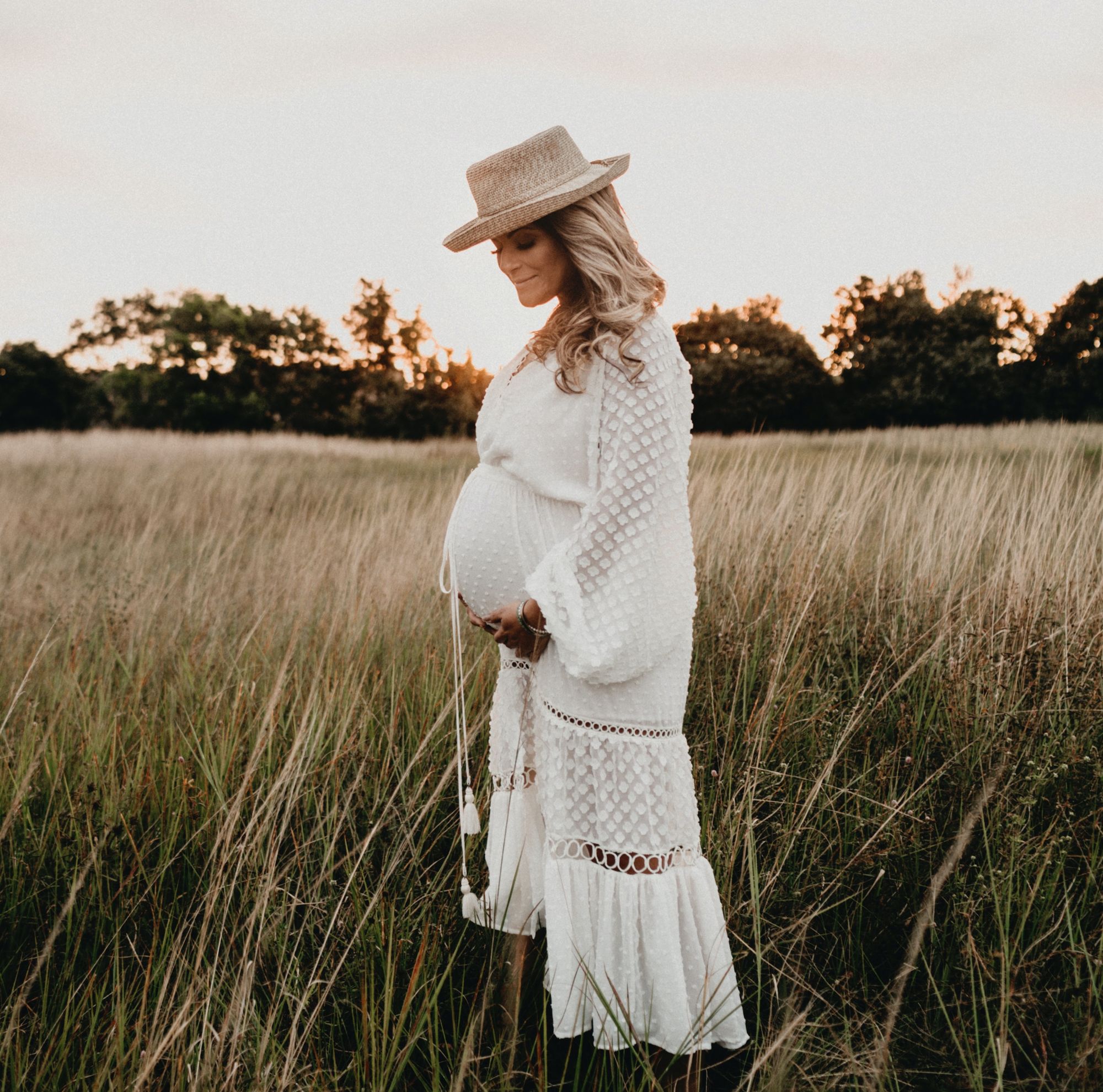 Summer Maternity Clothes – How to Style Your Bump